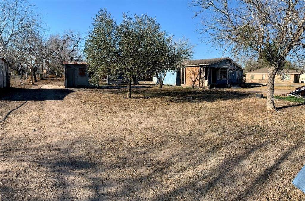 400 Austin Street - Photo 1