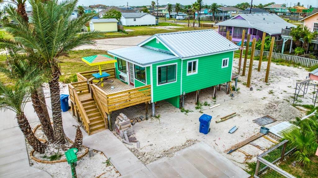 723 Austin Street - Photo 1
