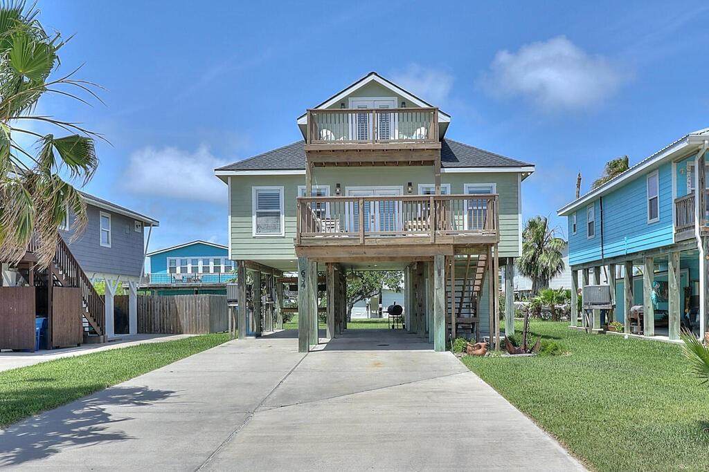 634 Dolphin Circle - Photo 1