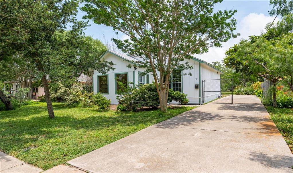 423 Paloma Street - Photo 1