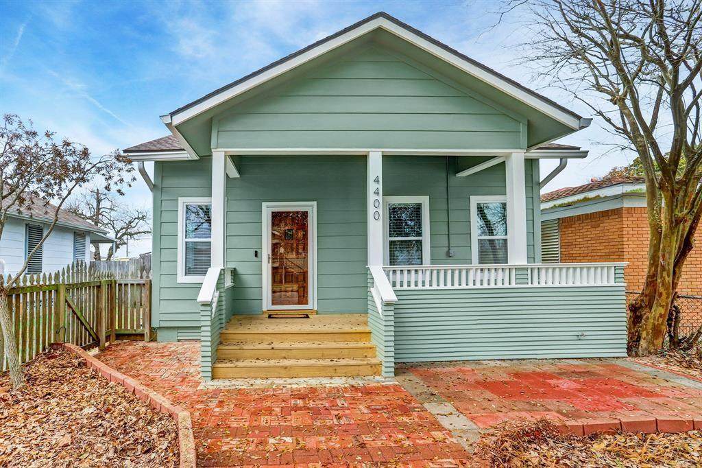4400 Avenue S 1/2 - Photo 1