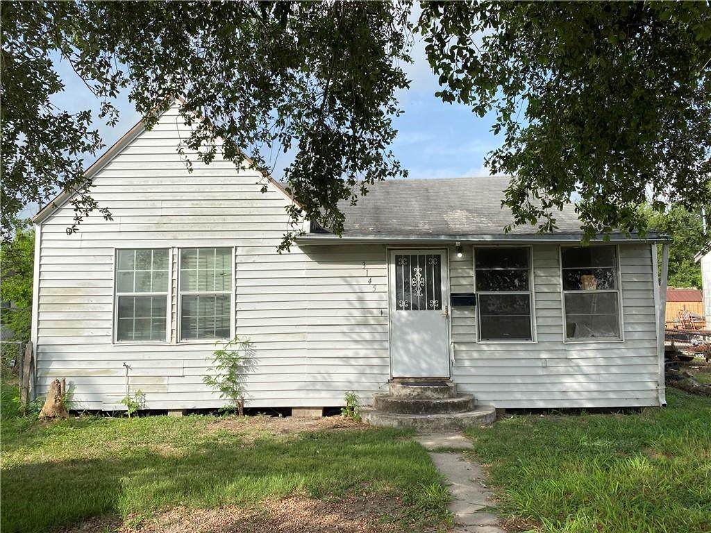 3145 Huisache Street - Photo 1