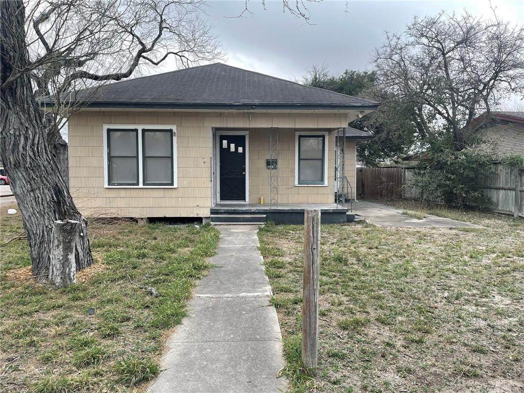 620 Santa Gertrudis Street - Photo 1