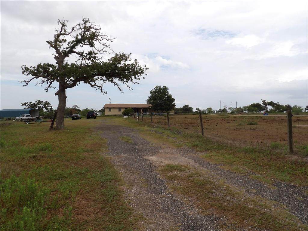 637 Kelley Road - Photo 1
