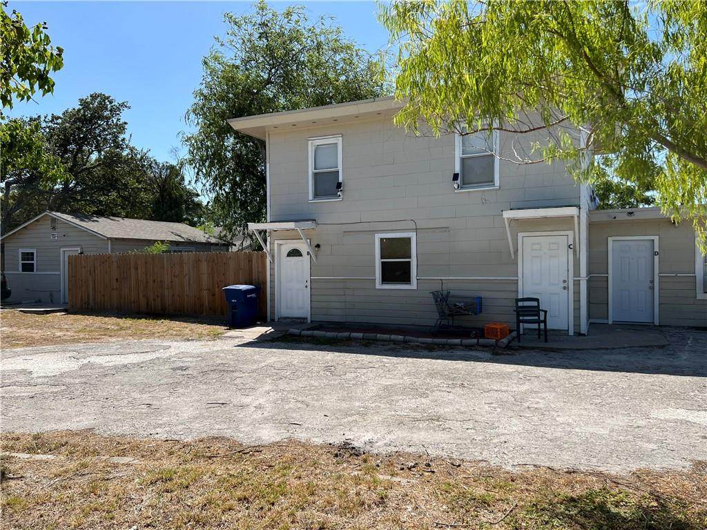 902 Lakeside Drive - Photo 1