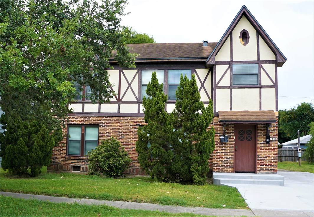 1806 2nd Street - Photo 1