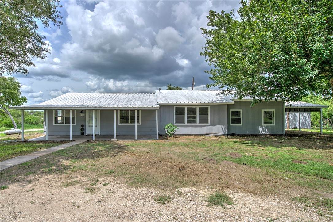 128 Live Oak - Photo 1