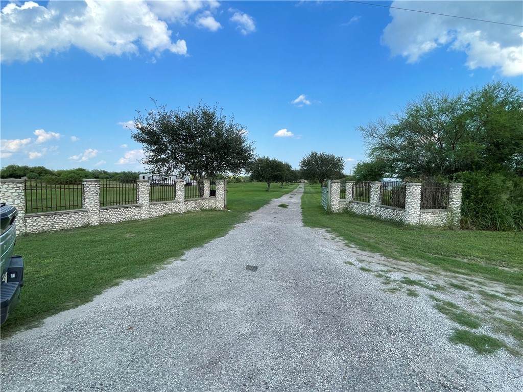 4396 Fm 1352 - Photo 1