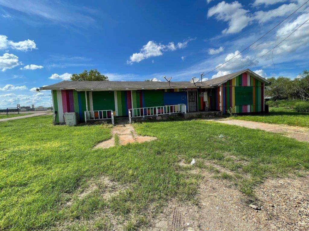 1001 Avenue D - Photo 1