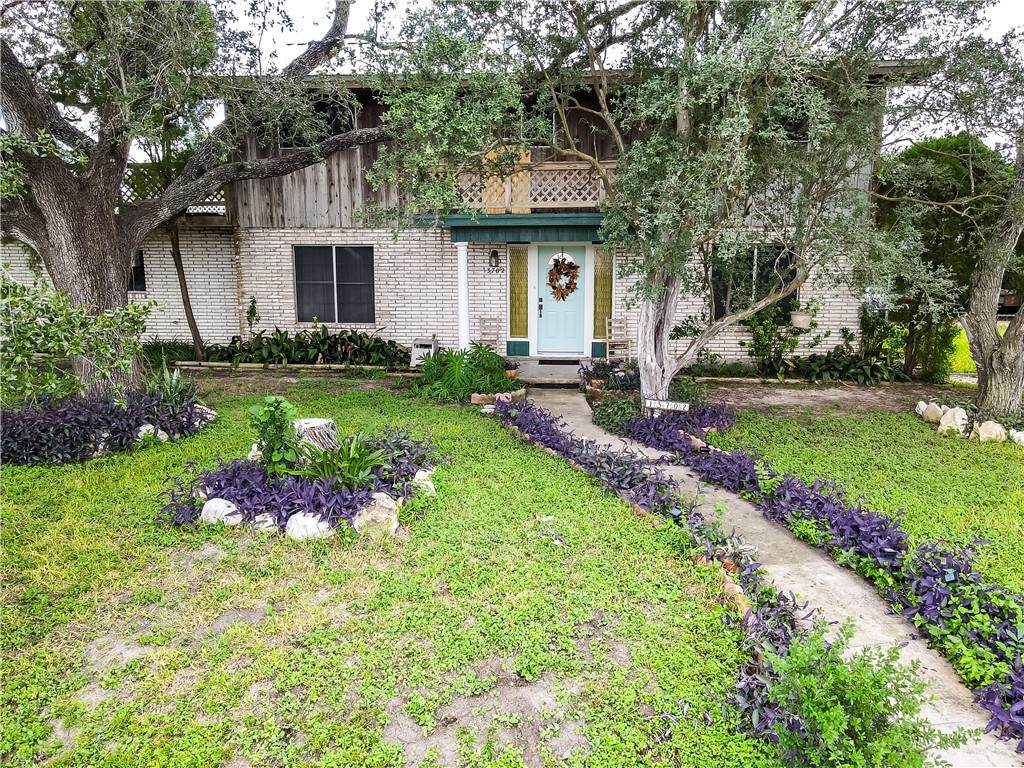 13702 River Forest Dr - Photo 1