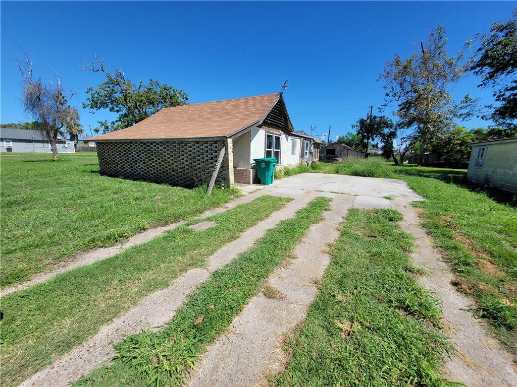 1165 Houston Street - Photo 1