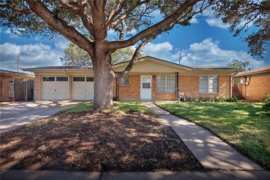 1318 Prince Drive - Photo 1