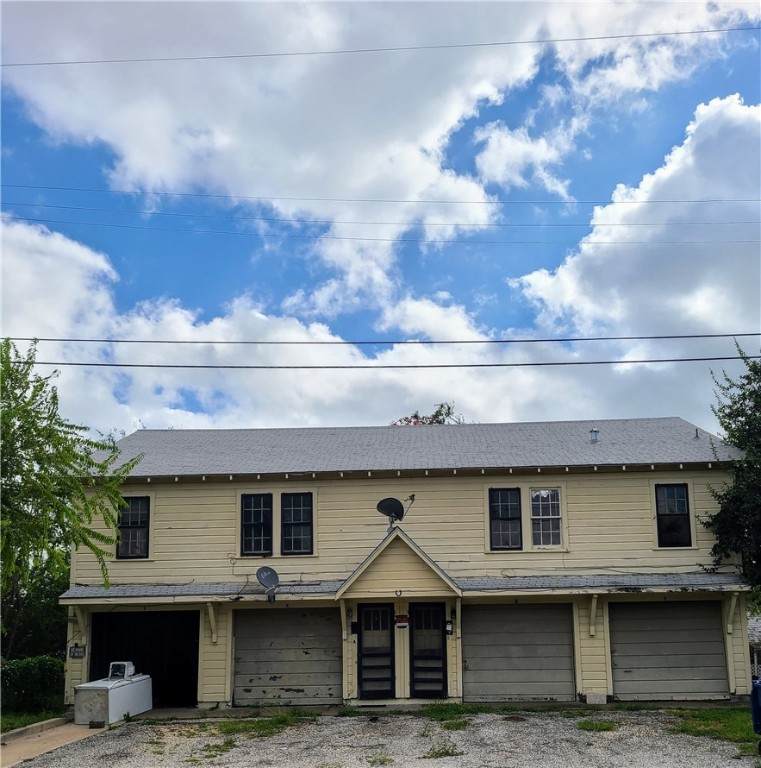 210 O Neal Avenue - Photo 1