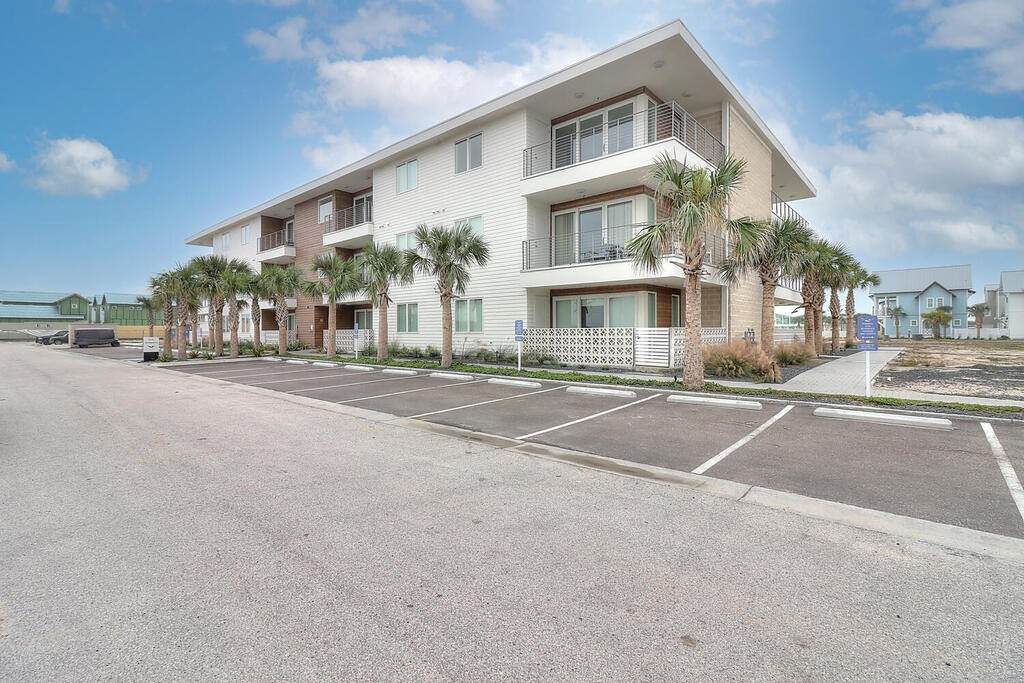 630 W Center Square - Photo 1