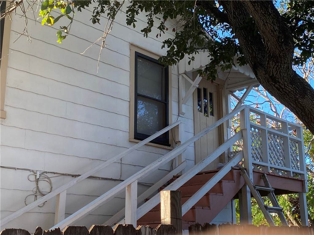 810 8th Street - Photo 1