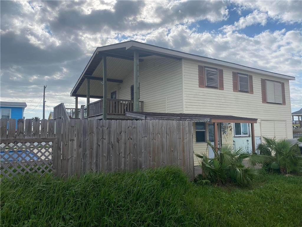 713 6th Street - Photo 1