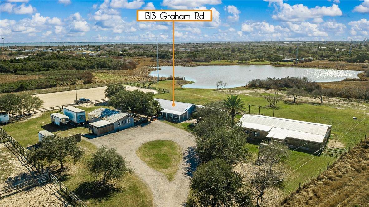 1313 Graham - Photo 1