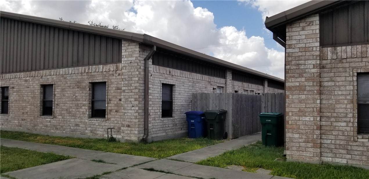 11219 Willowood Creek #C - Photo 1