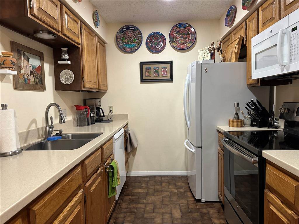 1400 Ocean Drive - Photo 1