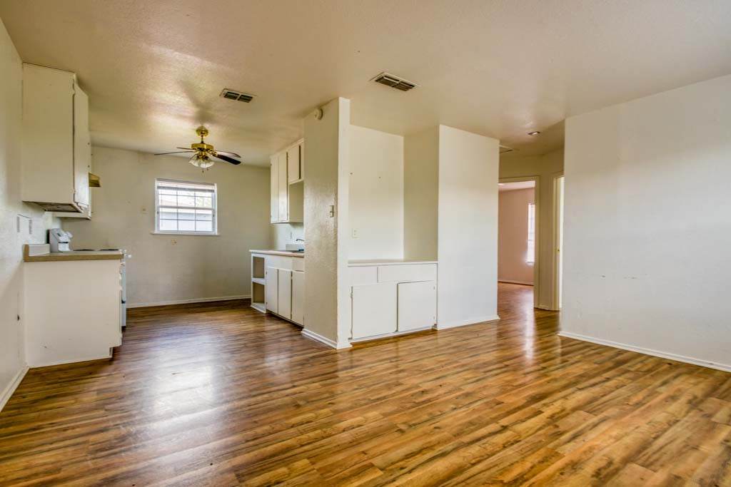 106 Green Point Drive, Corpus Christi, TX 78405 (MLS 439684) Kellie