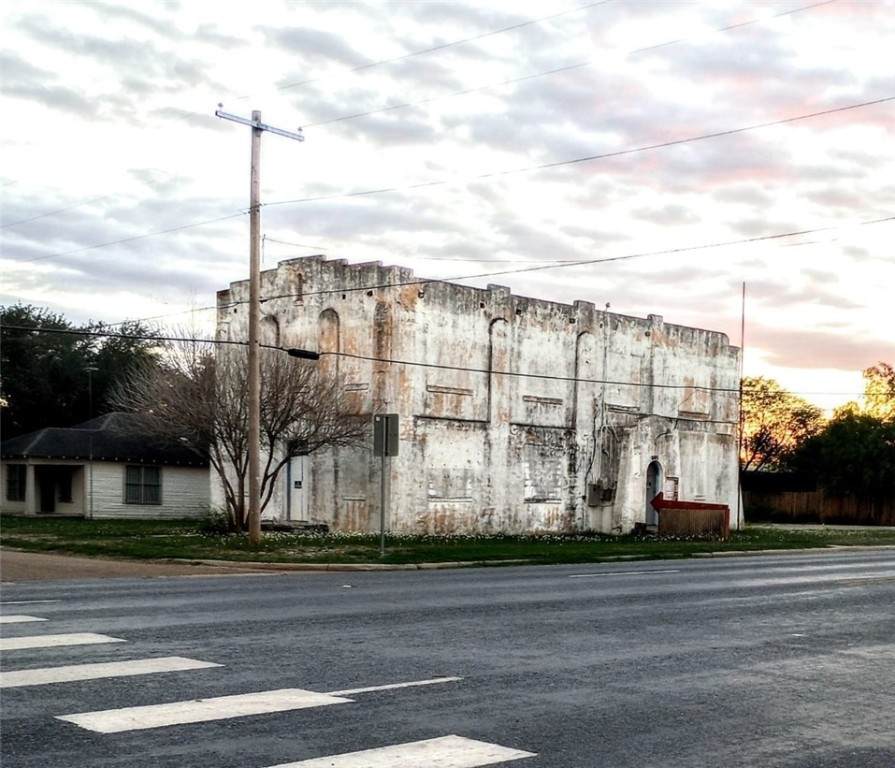 601 Chester Street - Photo 1