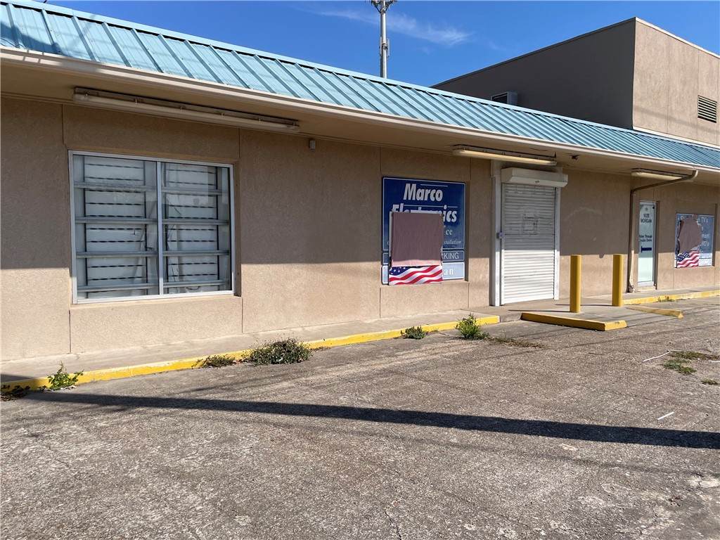 1628 Morgan Avenue - Photo 1