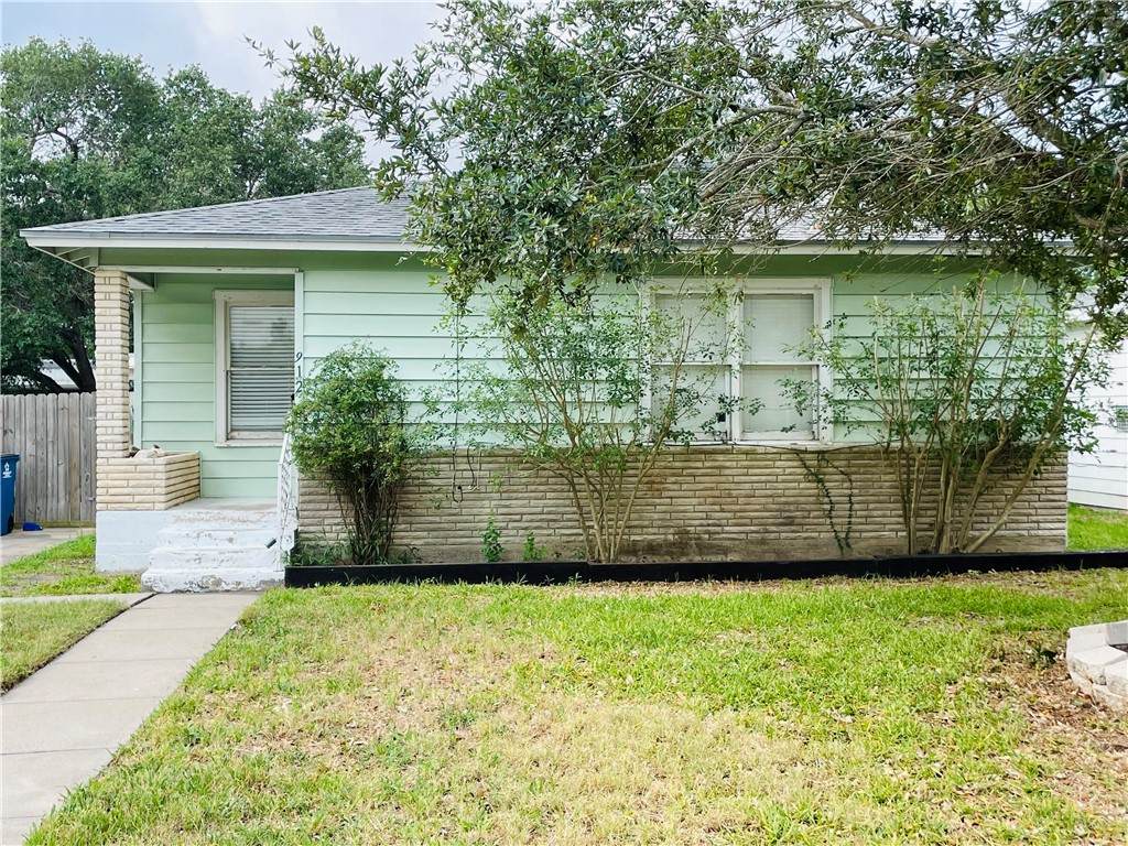 912 Fulton Street - Photo 1