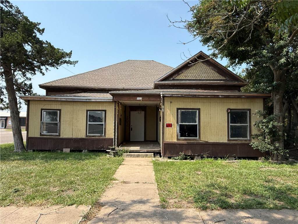 202 Fordyce Avenue - Photo 1