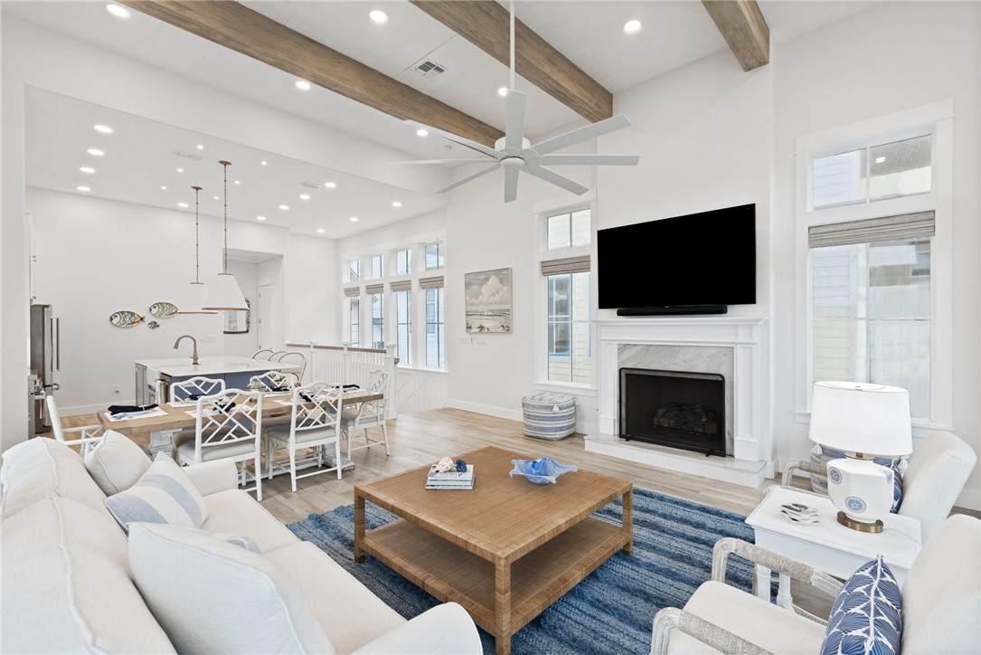 523 Sunrise Avenue - Photo 1