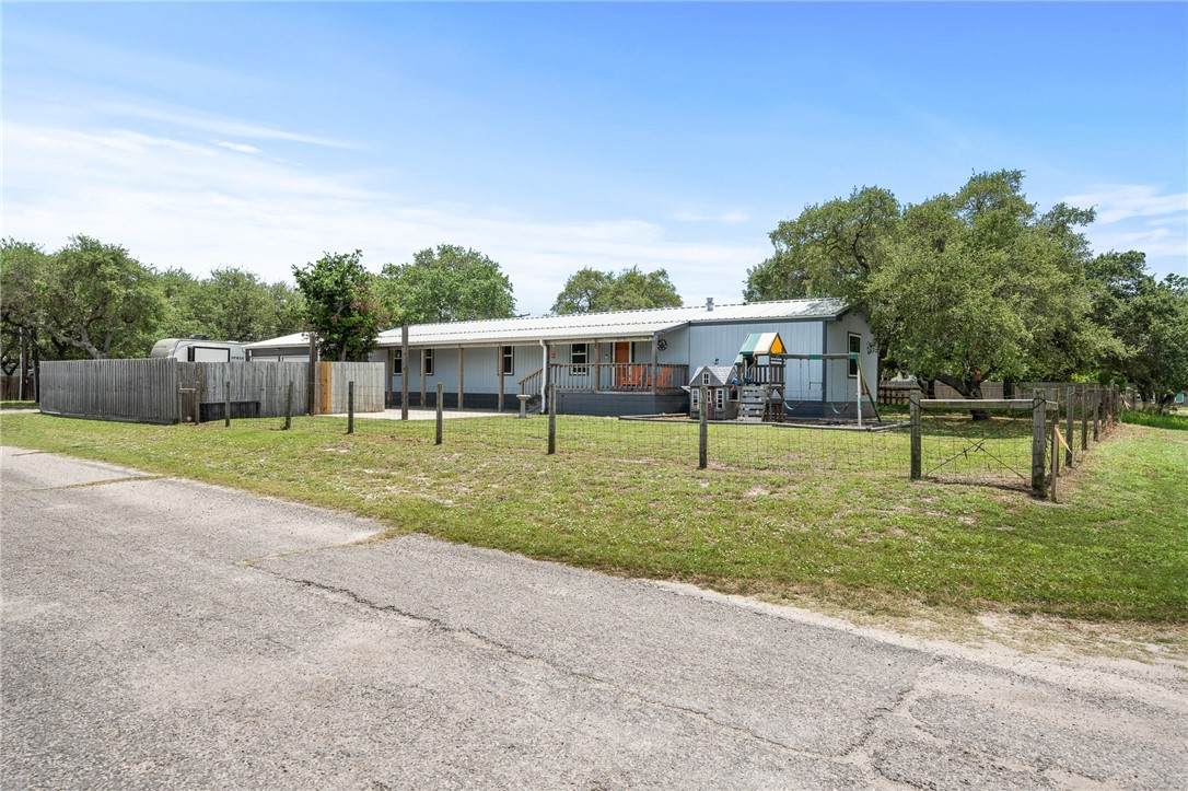 649 Magnolia Avenue - Photo 1