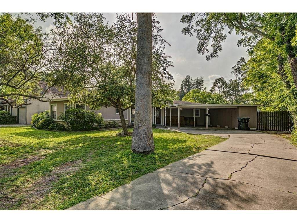 438 Glenmore Street - Photo 1