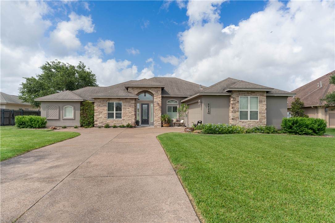 5806 Lago Vista Drive - Photo 1