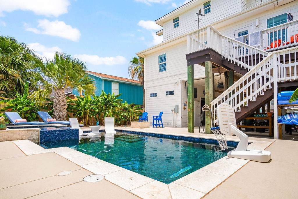 650 Dolphin Circle - Photo 1