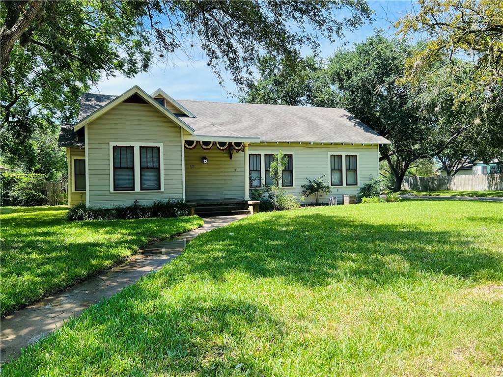 629 Henrietta Avenue - Photo 1