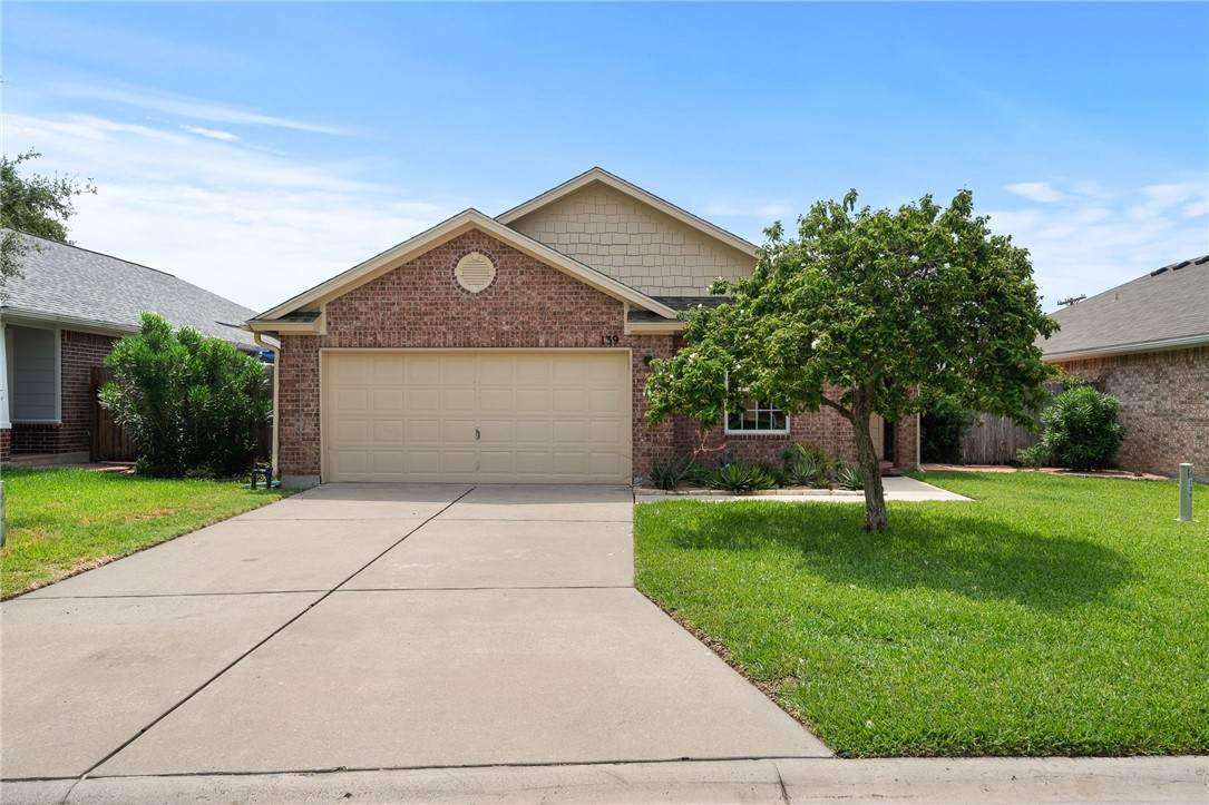139 Heron Oaks - Photo 1