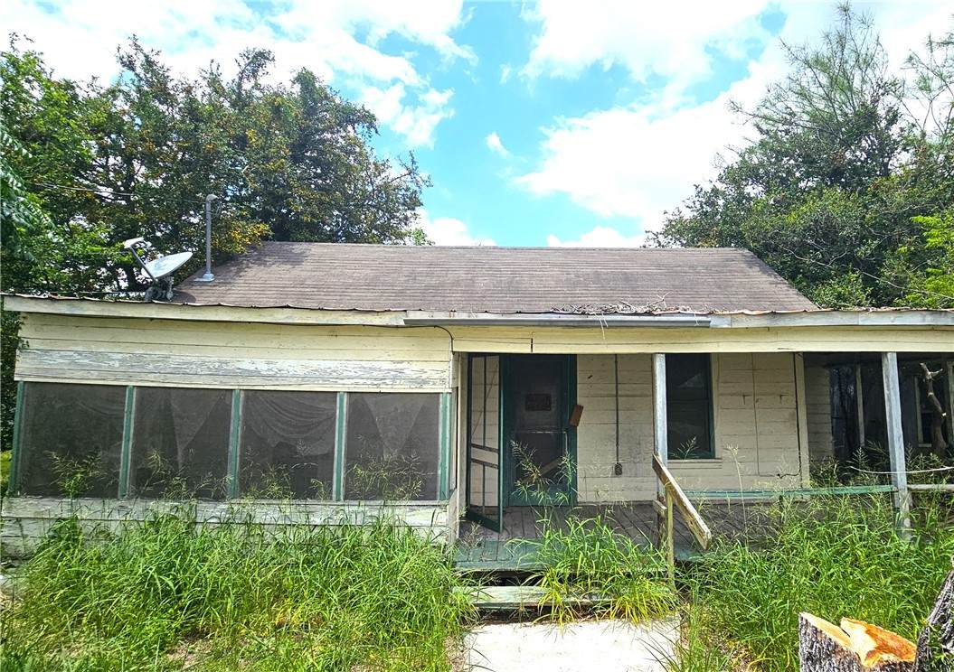 411 Sarah Street - Photo 1