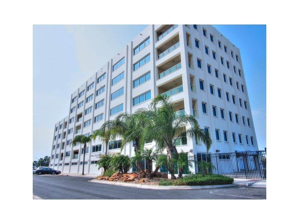 901 Upper Broadway Street - Photo 1