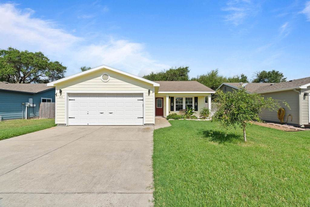 115 Pecan Harbor Street - Photo 1