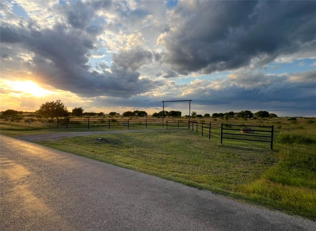 2831 County Road 430 - Photo 1