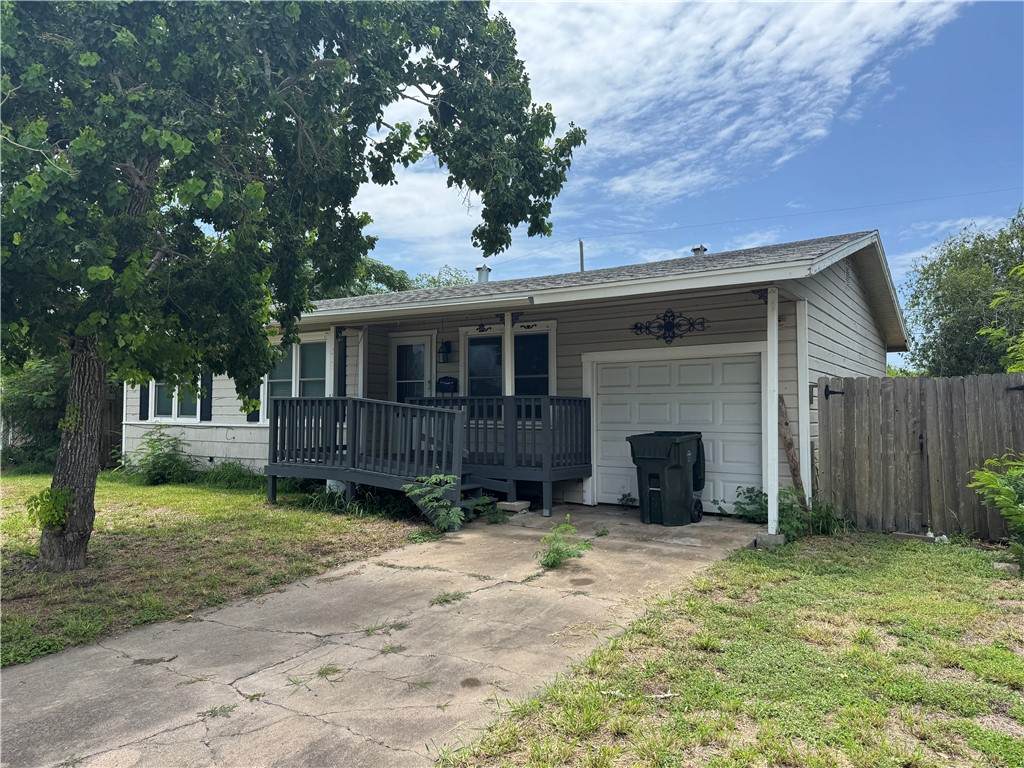 913 Clare Drive - Photo 1