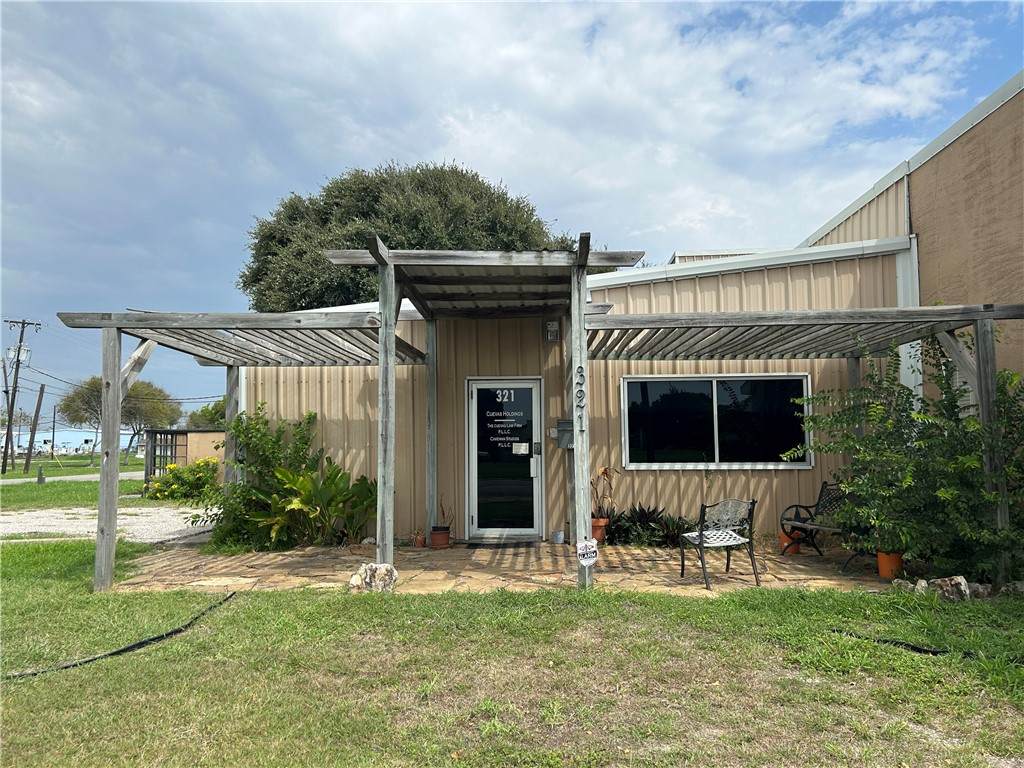 321 5th Avenue - Photo 1