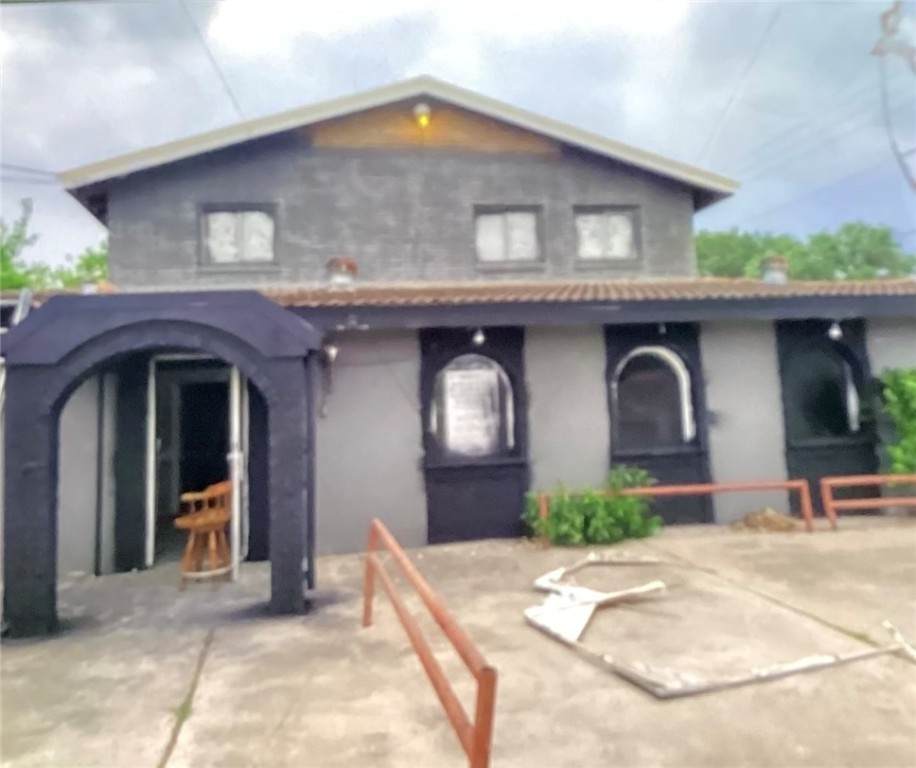 111 Victoria Street - Photo 1