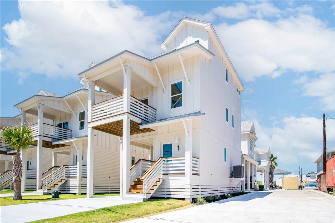 434 Oleander Street - Photo 1