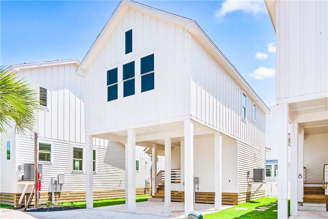 434 Oleander Street - Photo 1