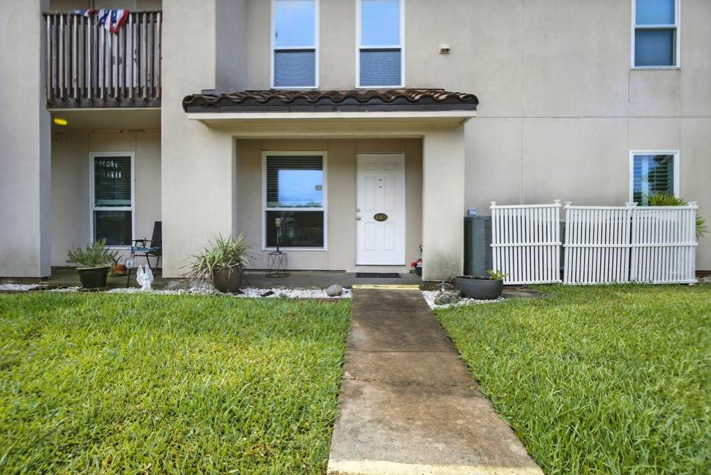 221 Marion Drive - Photo 1