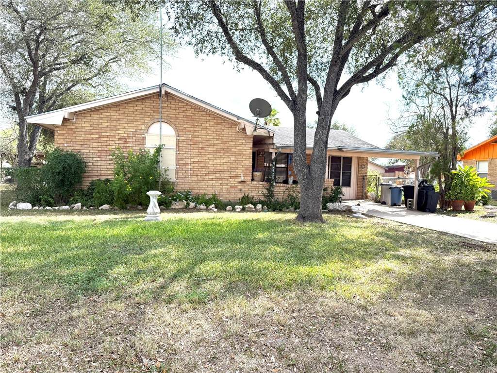 605 Panpama Drive - Photo 1