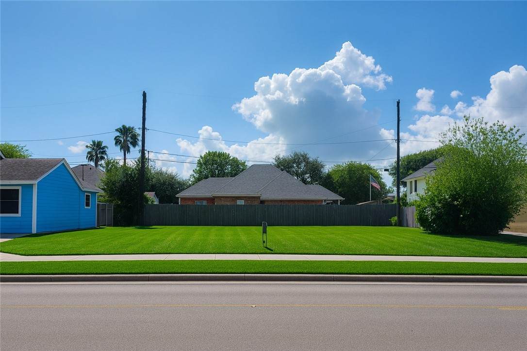 807 Ayers Street - Photo 1