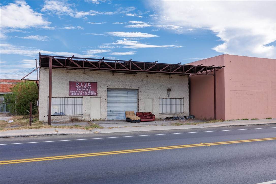 519 Avenue A - Photo 1