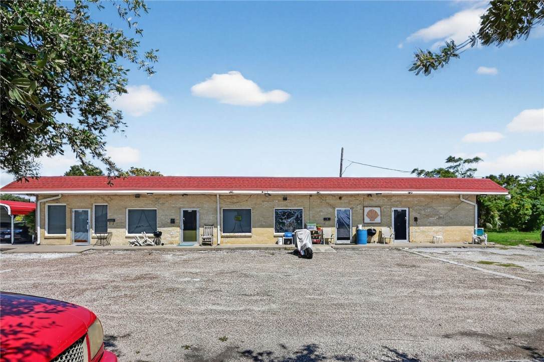 452 Cleveland Boulevard - Photo 1