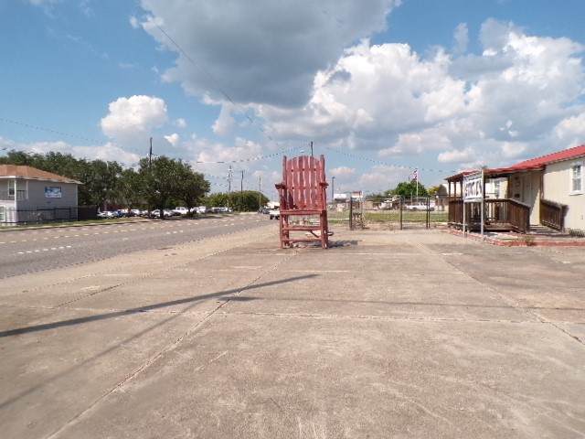 411 Alamo Street - Photo 1